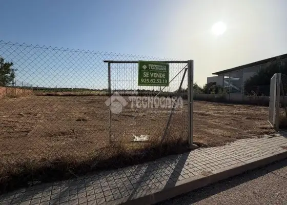 Terrenos en venta en Guadamur - Guadamur, 70.000 €, 700 m2, ref. 661535