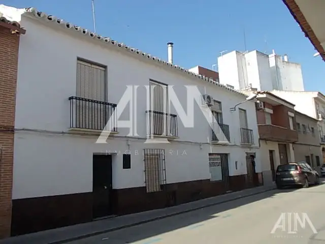 Venta Casa Centro - Altagracia, Manzanares en Manzanares