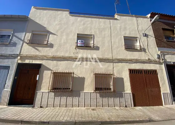 Venta Casa Nuevo Centro de Salud, Manzanares
