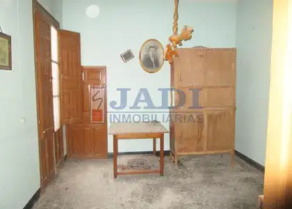 venta de casa en Valdepeñas, CENTRO en Valdepeñas