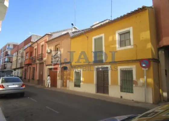 venta de casa en Valdepeñas, CENTRO