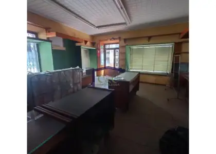 venta de local en Manzanares, Avenida Cristóbal Colón en Manzanares