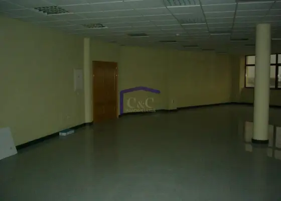 venta de local en Manzanares, Polígono industrial