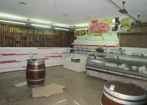 venta de local en Valdepeñas, VIRGEN DE LA CABEZA