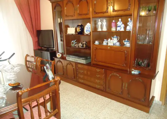 Venta de piso de tres dormitorios muy amplio y luminoso zona divina pastora en Manzanares