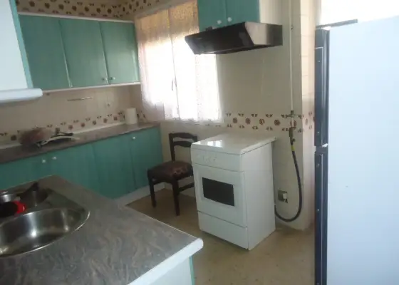 Venta de piso de tres dormitorios y un baño muy luminoso en Manzanares