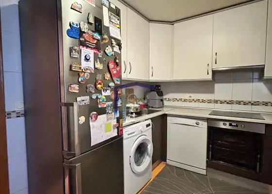 venta de piso en Manzanares, Estación de autobús y tren
