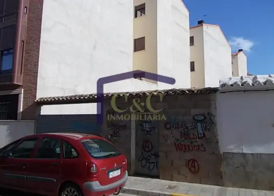 venta de terreno en Manzanares, Centro