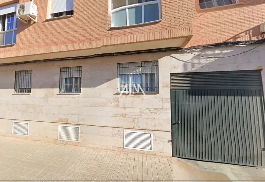 Venta Garaje Colegio Altagracia, Manzanares en Manzanares