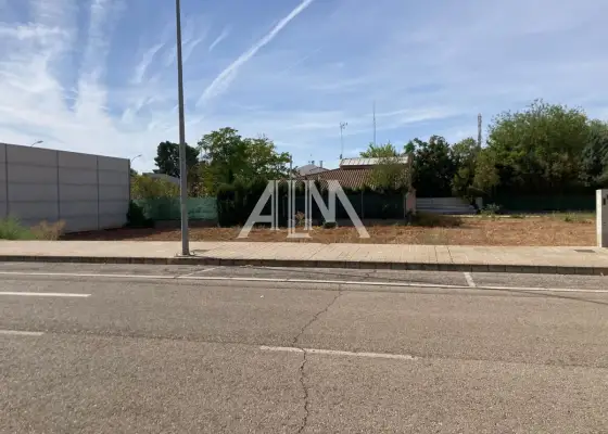 Venta Parcela Plaza de Toros, Manzanares. Precio a consultar
